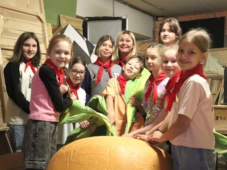 В ТЮЗе имени Сеспеля открылась первая смена театрального лагеря