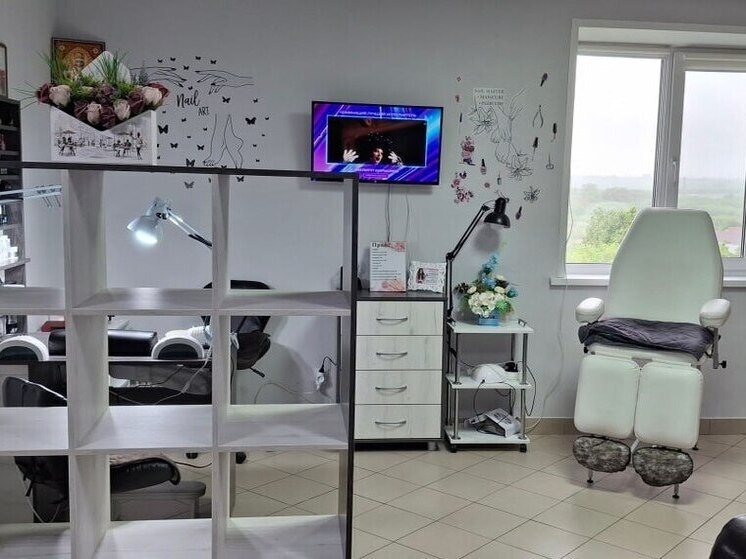 В Яльчиках мастер маникюра открыла собственный кабинет благодаря соцконтракту