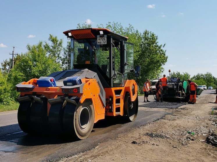 В Кемерове продолжается ремонт важной дороги