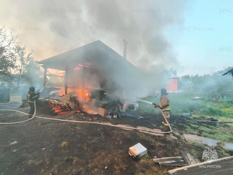 Под Малоярославцем утром сгорел жилой дом