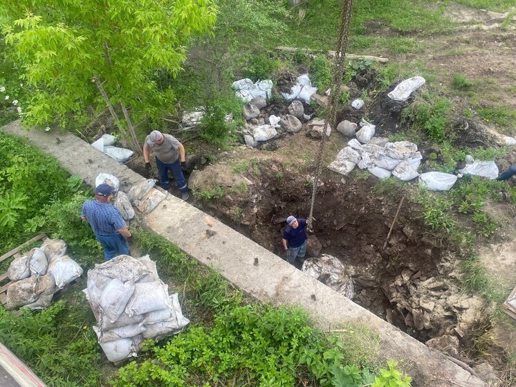 В Хакасии приступили к восстановлению дамбы после паводков