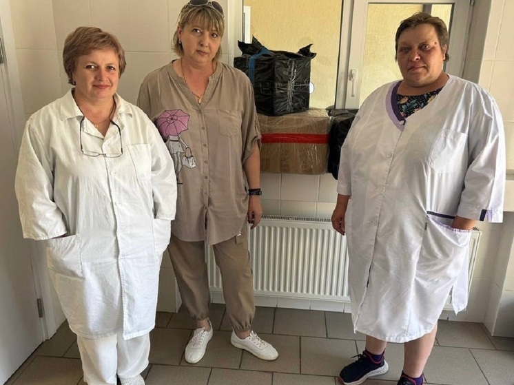 Волновахская больница получила медтовары из Нового Уренгоя