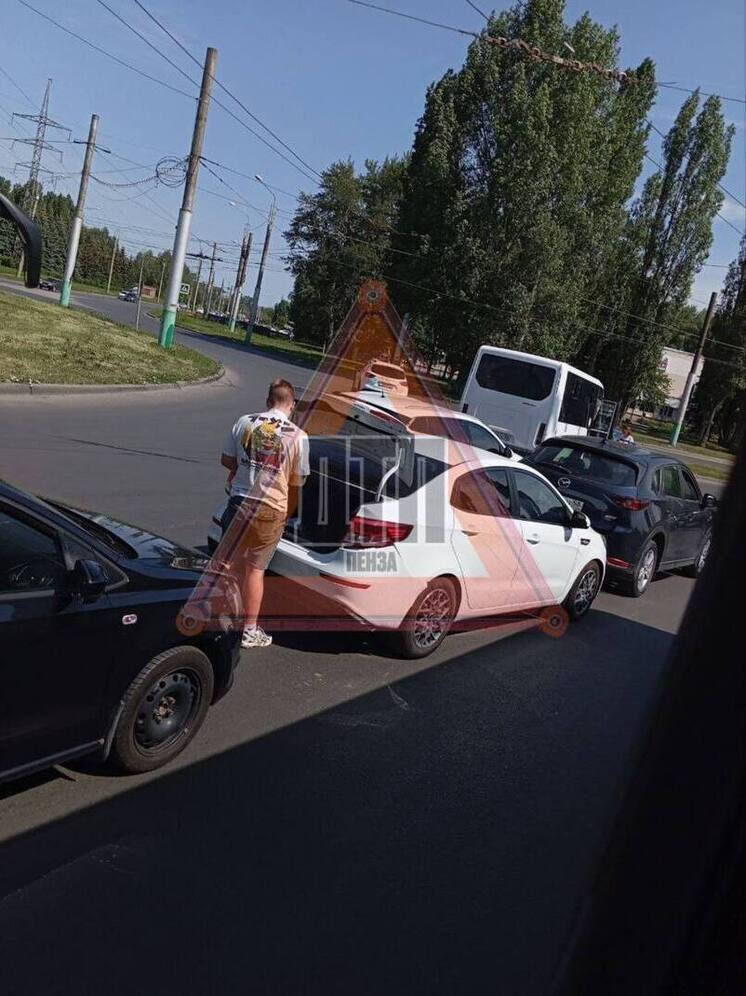 У “Буртас” в Пензе произошло массовое ДТП: столкнулись пять автомобилей