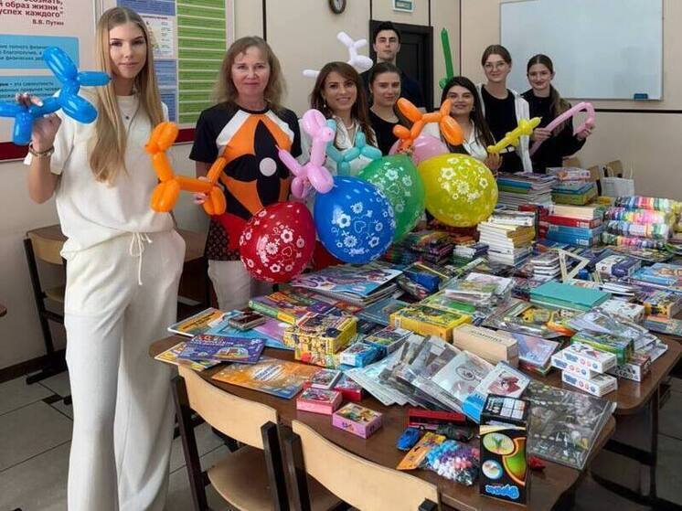 Студенты КубГМУ подарили радость пациентам краевой детской больницы