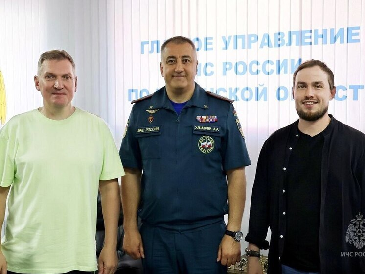 В Тюменской области в гостях у пожарных побывал известный киноактёр