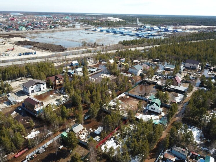Водозащитную насыпь в Тарко-Сале полностью восстановили