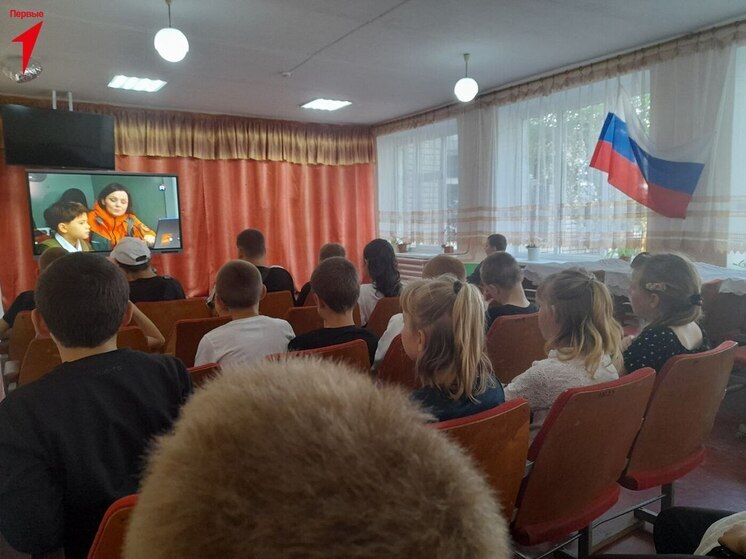 Движение Первых все лето будет учить херсонских детей безопасно отдыхать