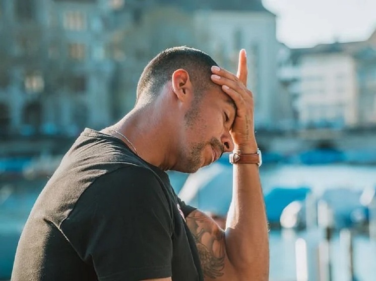 Врач Сергеева: усталость и стресс на работе вызывают хроническую головную боль