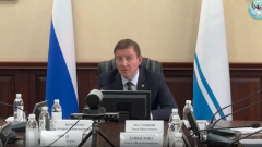 «Снимай пиджак и надевай сапоги». Глава Алтая Турчак раскритиковал доклад своего полпреда в Госсобрании. Видео 