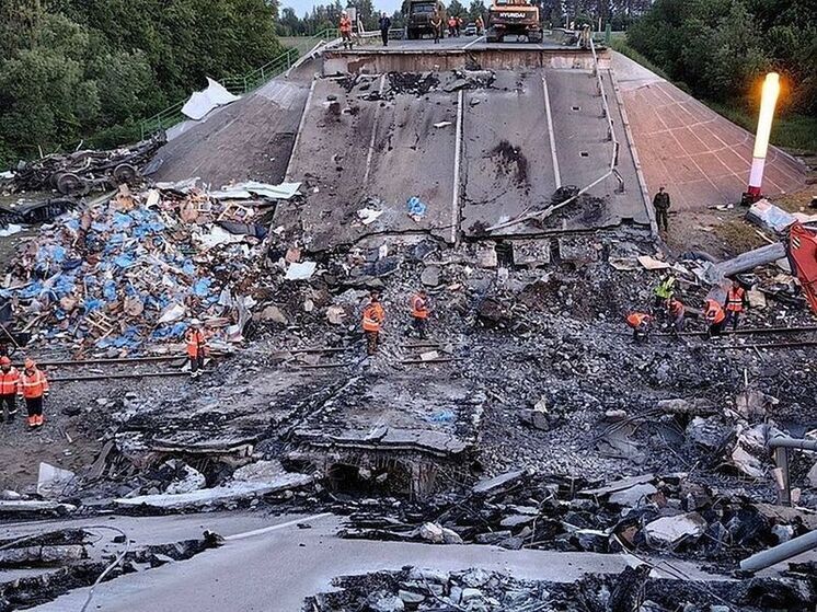 Число пострадавших при крушении поезда в Брянской области выросло до 110