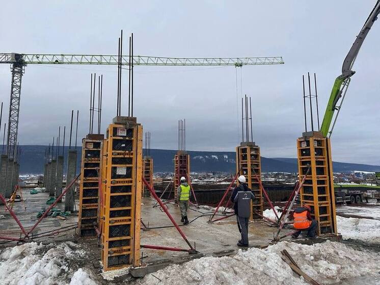 В Жигалово строят школу и детский сад