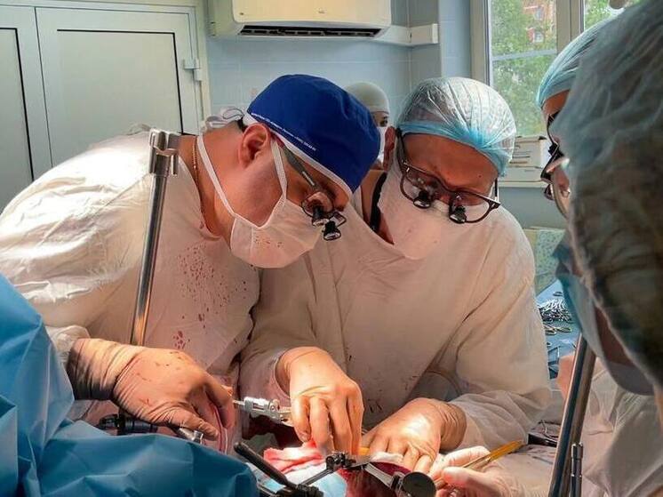 Иркутские хирурги разделили донорскую печень и спасли двух пациентов