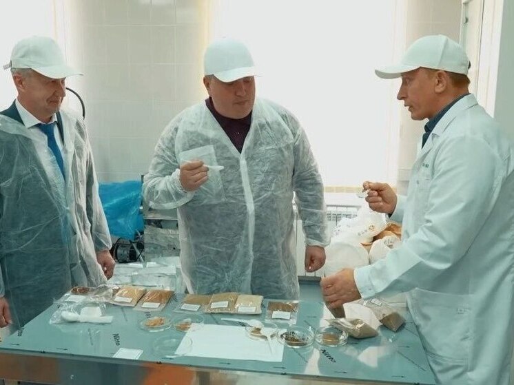 Александр Дронов посетил предприятия по производству специй в Маловишерском округе