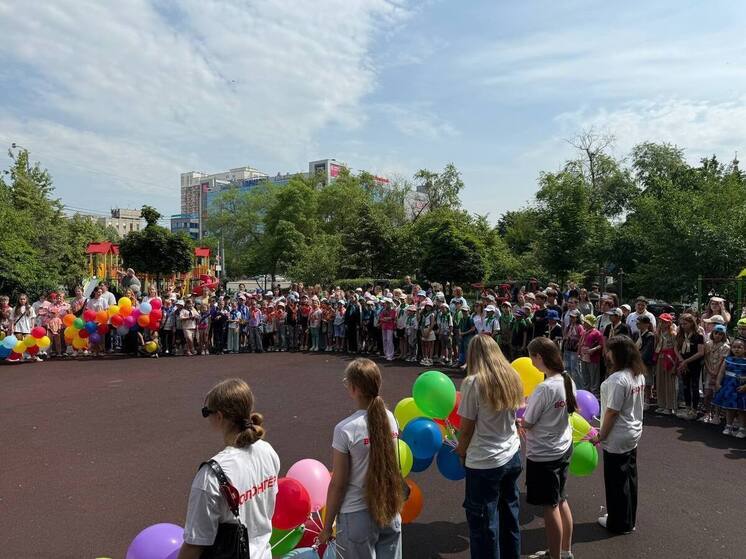 В Комсомольском сквере прошло яркое мероприятие для юных горожан
