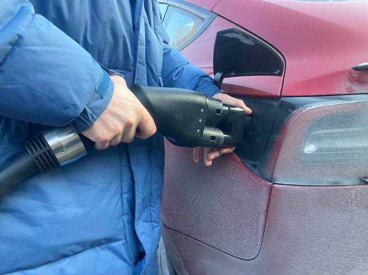 В Пулково появилась зарядка для электрокаров на краткосрочной парковке