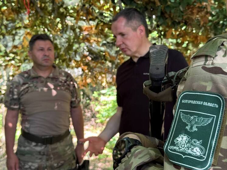 Вячеслав Гладков посетил несколько расположений «БАРС-Белгород»