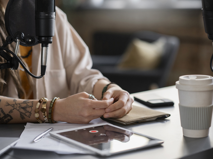 Газета Kurier отстранила репортера из-за фейкового интервью с Клинтом Иствудом