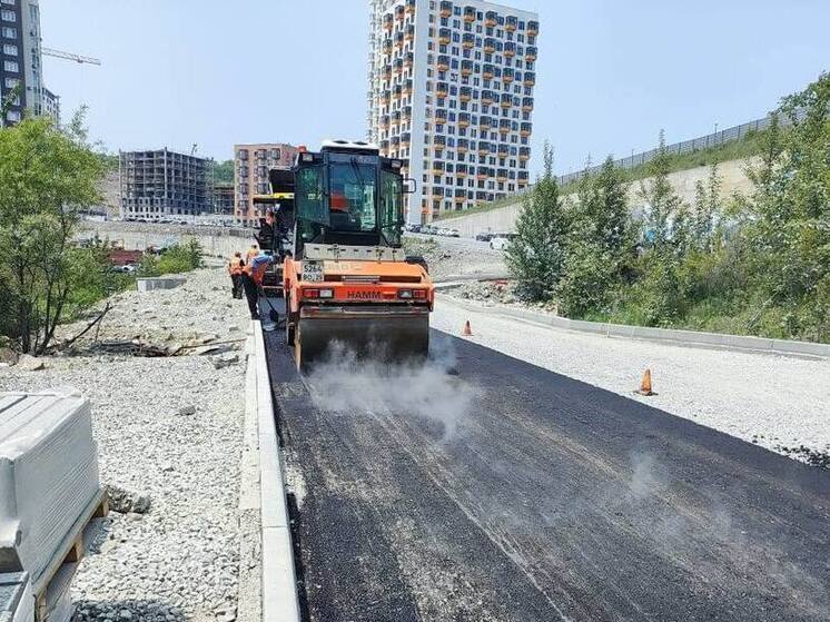 Строительство новой дороги продолжается в микрорайоне Патрокл во Владивостоке
