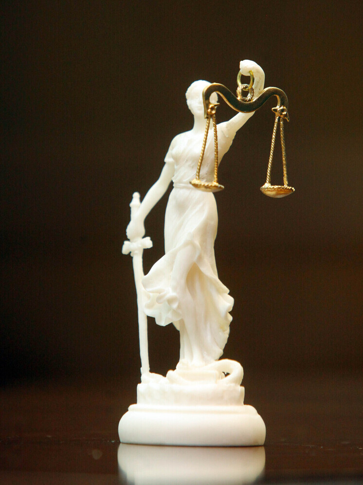 Un imputato in un caso di giubbotti antiproiettile di scarsa qualità ha firmato un contratto per prestare servizio nella zona SVO