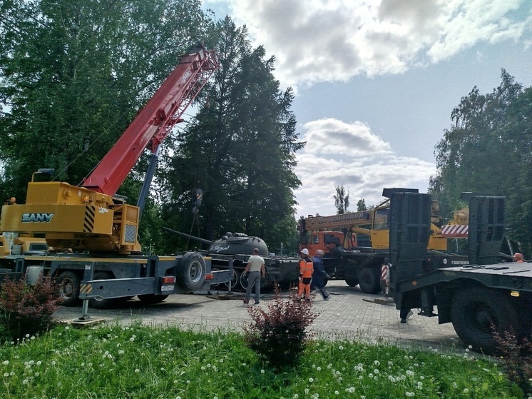 В парк Победы Йошкар-Олы вернулся рабочий экспонат – танк Т-55