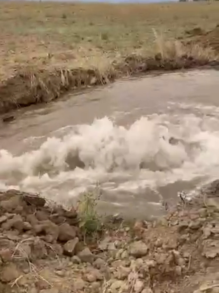 Подача воды в Дербент прекращена из-за аварии на водоводе