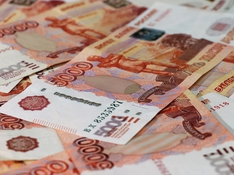 Фальшивую пятитысячную купюру изъяли в Пскове