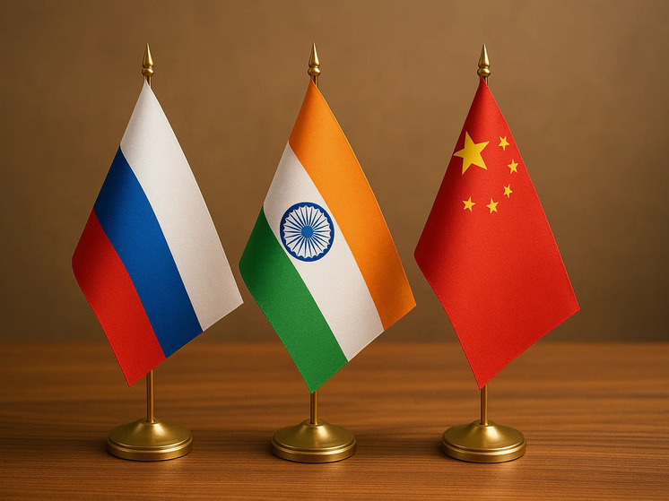 Власть красных денег: Ванга предвидела союз России, Индии и Китая