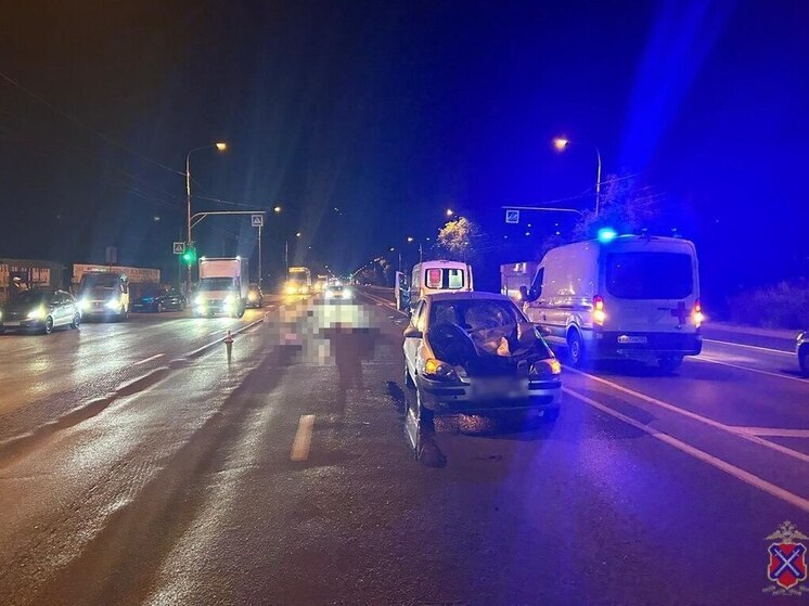 На юге Волгограда 18-летний водитель сбил насмерть двух пешеходов