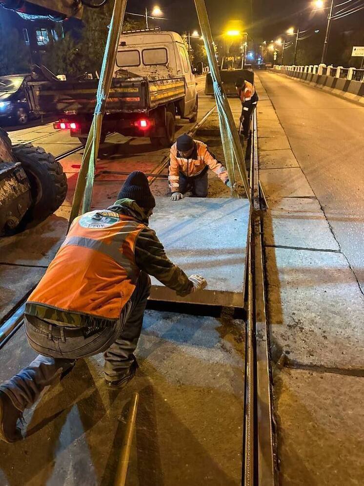 В Иркутске круглосуточно ремонтируют дороги