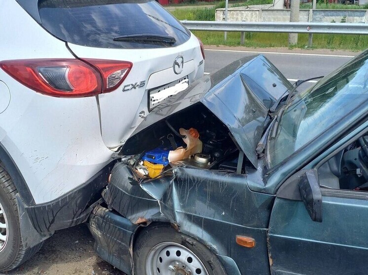 2 человека пострадали в ДТП с Mazda и «пятнадцатой» в Самарской области 4 июня