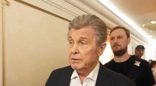 Лев Лещенко встретился с родными одноклассницы, с которой учился 70 лет назад: видео