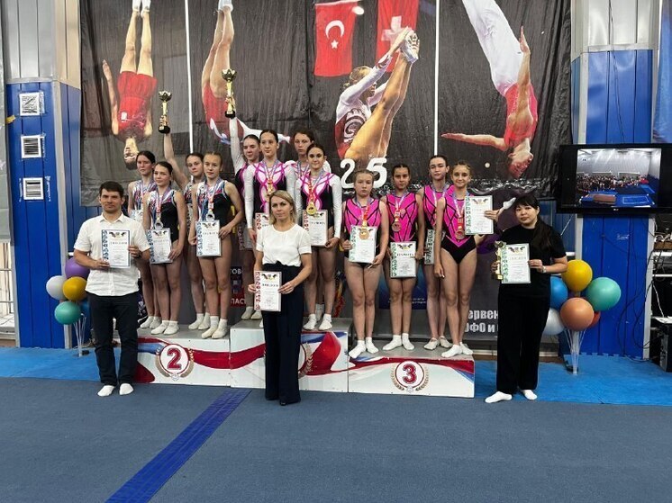 Астраханки стали медалистками турнира по прыжкам на батуте
