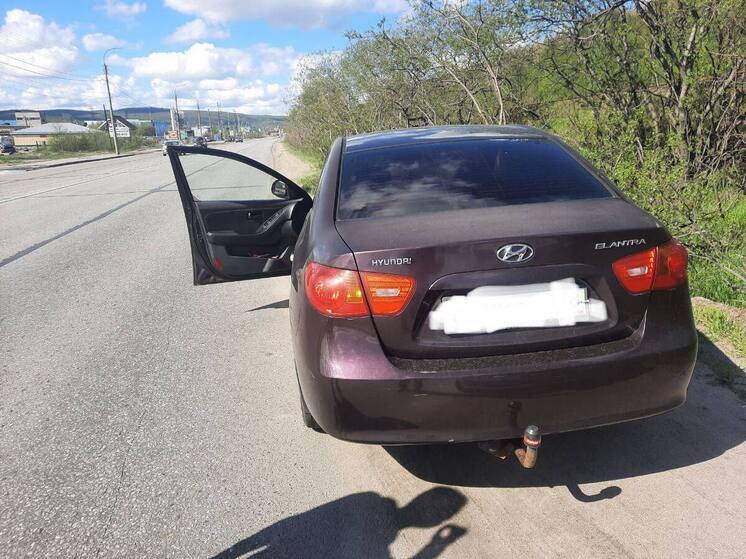 В Мурманске поймали 19 водителей на авто с чрезмерной тонировкой