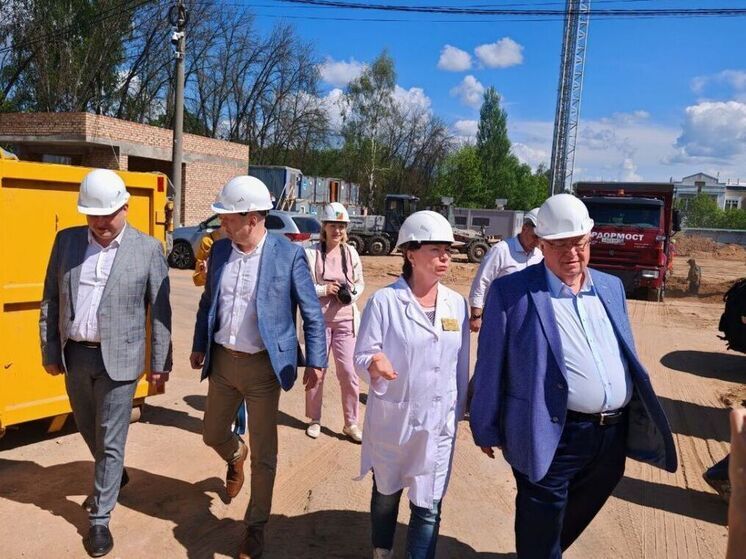 Партдесант «Единой России» оценил строительство нового корпуса детской больницы