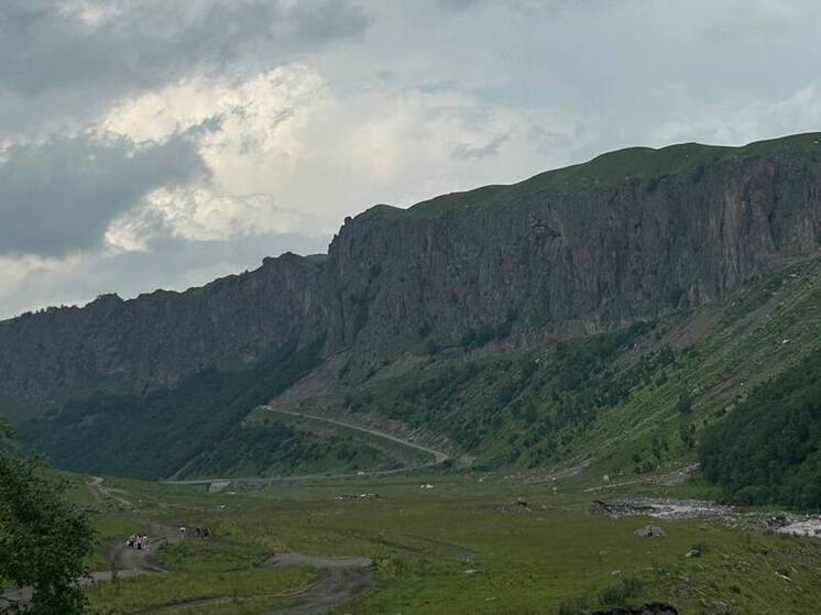 В урочище Джилы-су в Кабардино-Балкарии погибла туристка, сорвавшись в обрыв