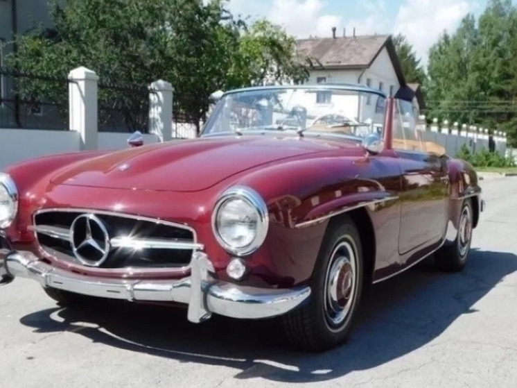 Редкий Mercedes-Benz SL 1956 года продают в Новосибирске за 16 млн