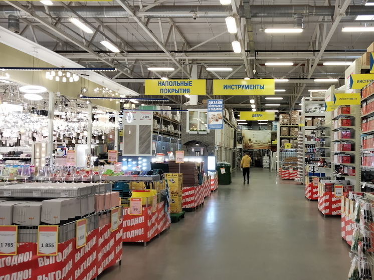 Жители Марий Эл за четыре месяца купили товаров на 54,8 миллиарда рублей