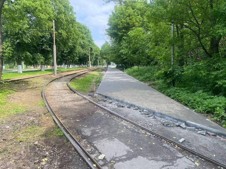 Во Владикавказе благоустраивают аллею по проспекту Коста