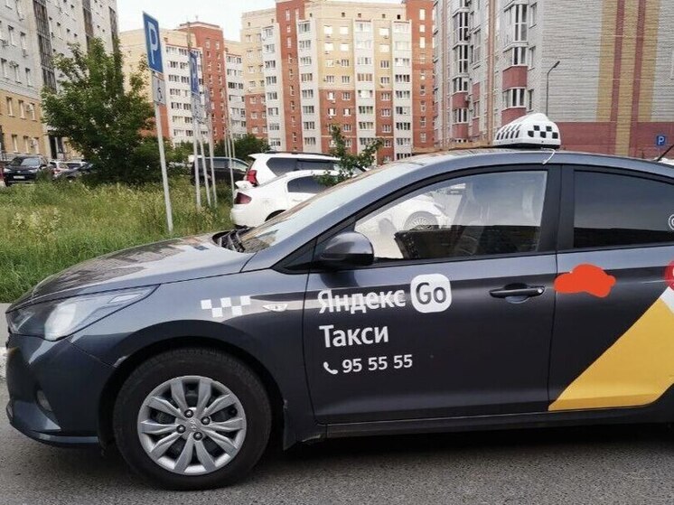 Омичка получит более 200 тысяч рублей от «Яндекс.Такси» после аварии