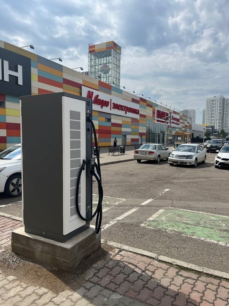 В Красноярске открылась первая зарядная станция для автомобилей Tesla