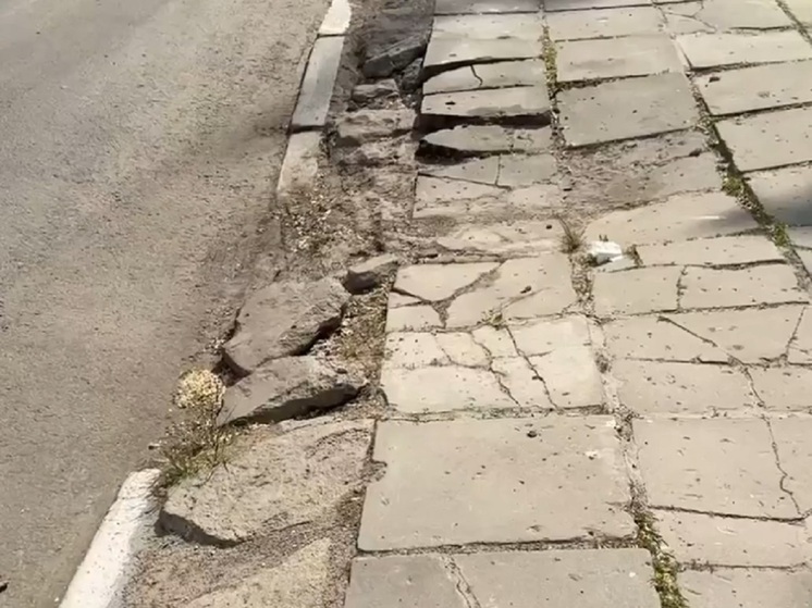 Пешеходная зона в центре Орла стала опасной