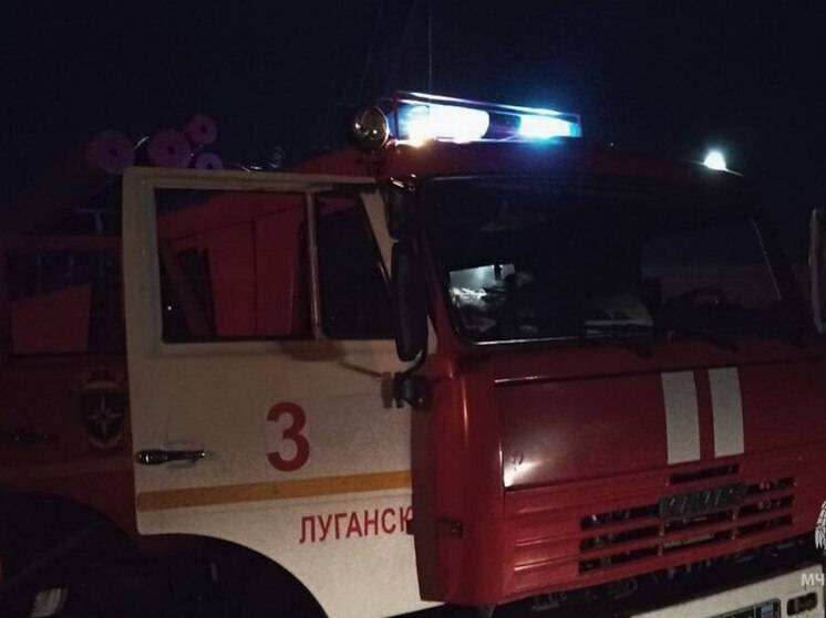 В Луганске из многоэтажки эвакуировали 30 человек