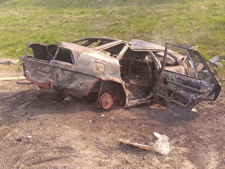 В Мурманской области за одну ночь вспыхнули два автомобиля