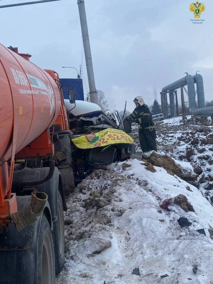 Водитель «Газели» врезался в «КАМАЗ»: пострадал пассажир, дело ушло в суд