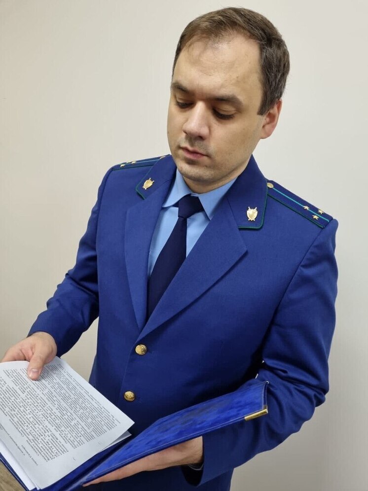 Прокуратура Ноябрьска разбирается в гибели выпавшей из окна школьницы