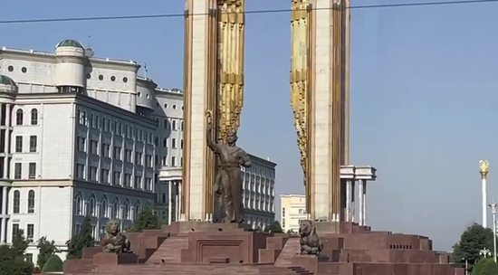 Между павлинами и переговорами: как прошёл Совет глав правительств СНГ в Душанбе