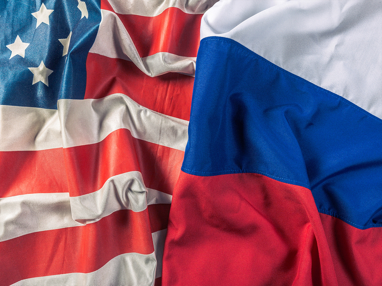 Грандиозная история с обменом девяти сидящих в американской тюрьме россиян на девять отбывающих наказание у нас американцев, обещанная после исторической беседы Путина с Трампом по телефону 19 мая, пока так и зависла