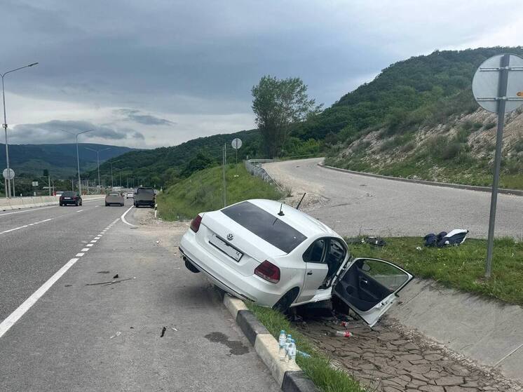 На трассе «Минводы - Кисловодск» из-за несоблюдения скорости в ДТП пострадали 5 человек