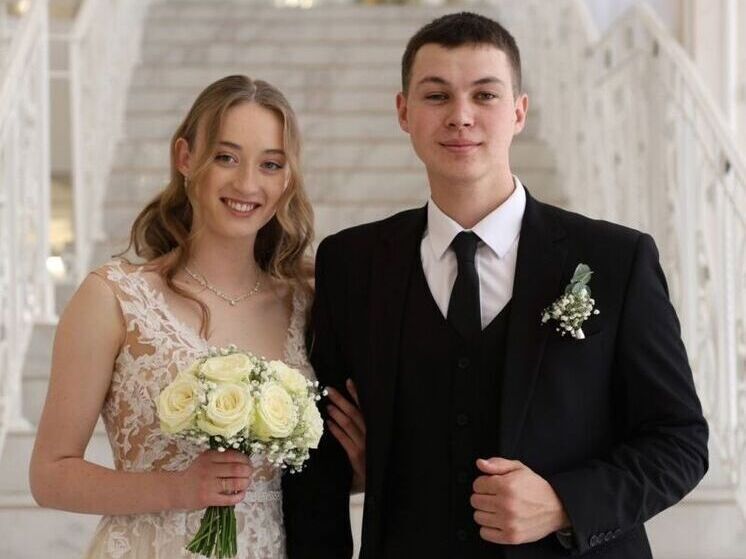 Рязанский студент сделал предложение любимой во время прогулки по Японскому морю