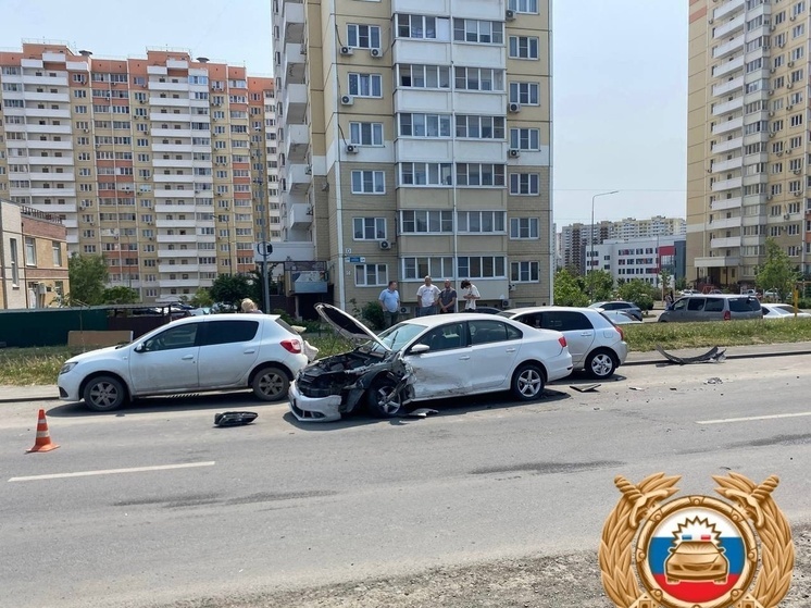 В Ростове в ДТП на Суворовском пострадало два человека